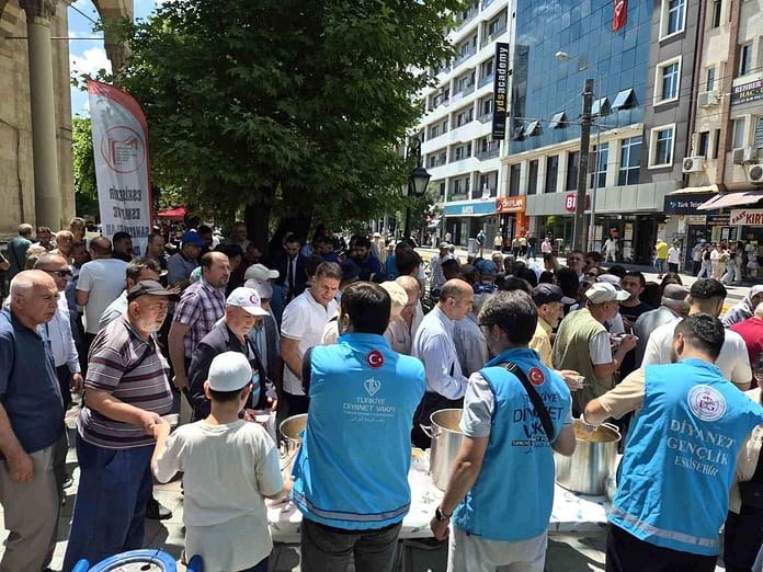eskisehirde-kerbela-sehitleri-anildi-asure-ikram-edildi-IcqkaZt4.jpg